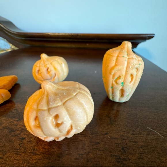 🦃 3/$12 🌲 till 12/18 🌲 VINTAGE HALLOWEEN/FALL shaped SOAPS - lot of 5 - Picture 3 of 4